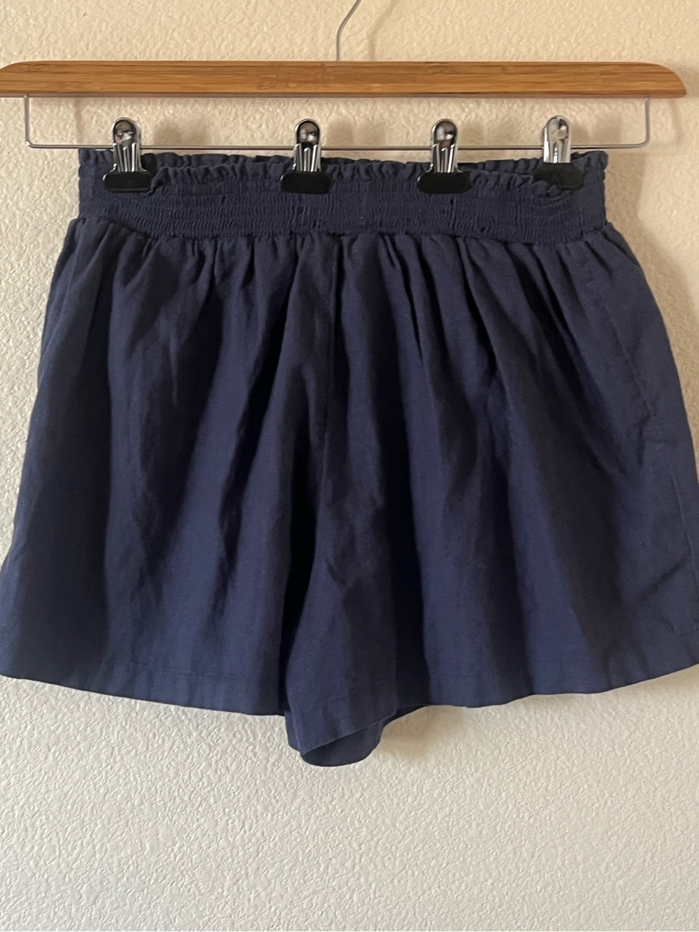 LC Lauren Conrad -Women’s Navy Smocked Waist Shorts Size XL/NWOT